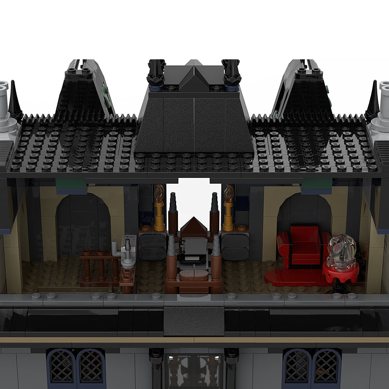 Goat Bricks Morticia's Mansion - Modification of Set 76786 Building Blocks Model